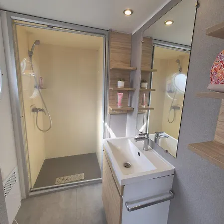 Parque de Campismo L'azura Mobil 6 Personnes Piscines & 5 Etoiles Les Dunes *